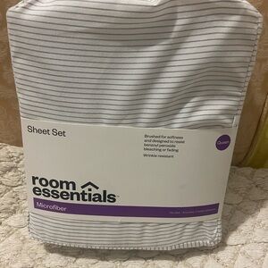 Queen Farmhouse Stripe White and Gray Microfiber Sheet Set New